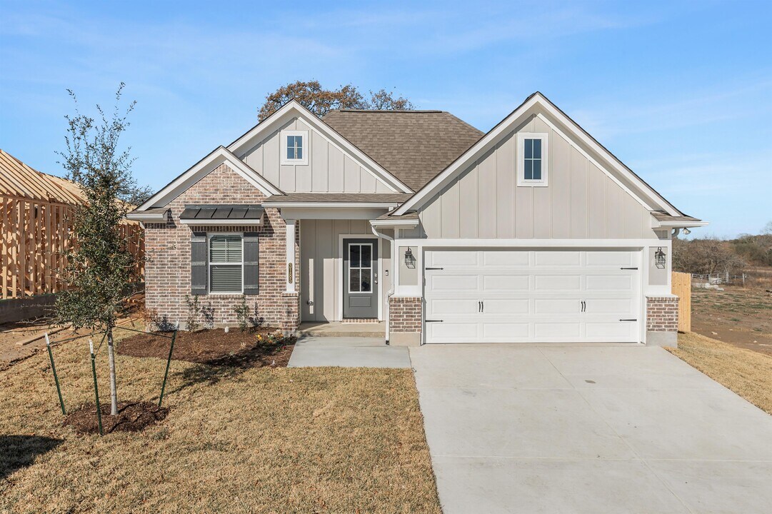 3185 Normandy Way in Bryan, TX - Building Photo