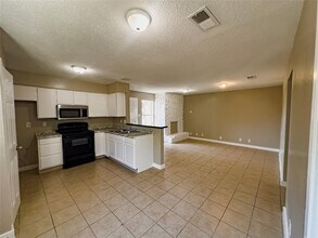 10211 Brownie Dr in Austin, TX - Building Photo - Building Photo