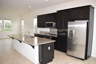136 Lily Bay Cir in Sacramento, CA - Building Photo - Building Photo