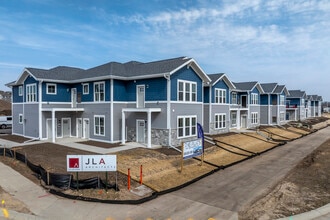 The Flats - 100 (Building 4) in Oregon, WI - Foto de edificio - Building Photo