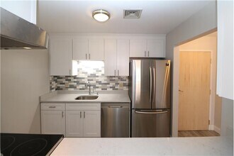 289 Essex St in Salem, MA - Building Photo - Building Photo