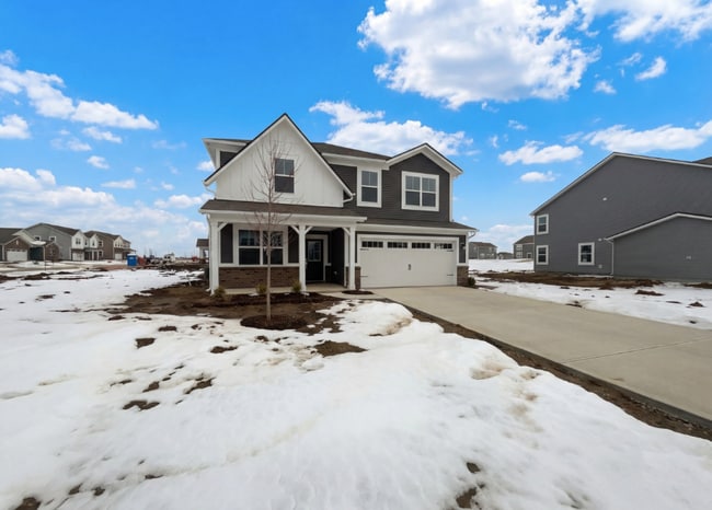 2415 Fir Dr in Greenfield, IN - Foto de edificio - Building Photo