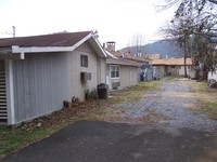 419 Haynes Ln in Gatlinburg, TN - Foto de edificio - Building Photo