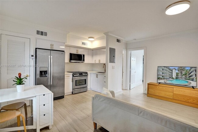 property at 924 SE 2nd St