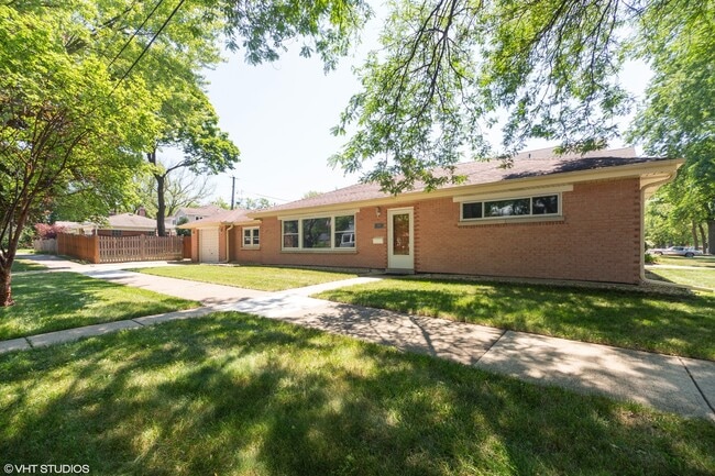 1621 S Crescent Ave in Park Ridge, IL - Building Photo - Building Photo