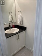 135 Hardcastle Dr in Cambridge, ON - Building Photo - Building Photo
