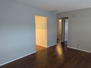 314 Maumee Ln in Napoleon, OH - Foto de edificio - Building Photo