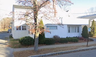 16 Pleasant St, Unit Unit 1 in Brunswick, ME - Building Photo