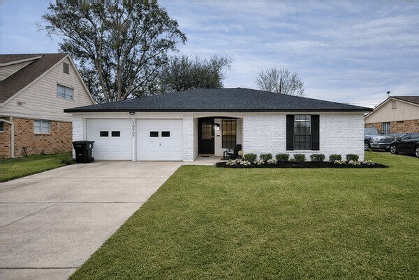 10907 Sageriver Dr in Houston, TX - Building Photo