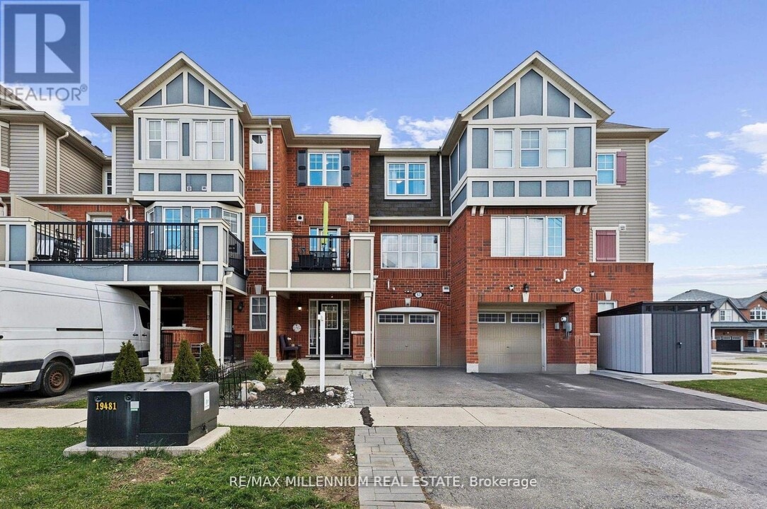 53 Colonel Frank Ching Cres in Brampton, ON - Building Photo