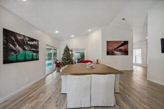 13385 Kingsbury Dr in Wellington, FL - Building Photo - Building Photo