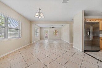 585 N Wayman St in Longwood, FL - Foto de edificio - Building Photo