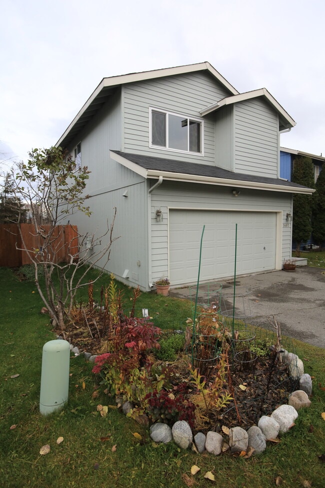 1497 N Heather Meadows Loop, Unit 1497 Heather Meadows Loop in Anchorage, AK - Building Photo - Building Photo