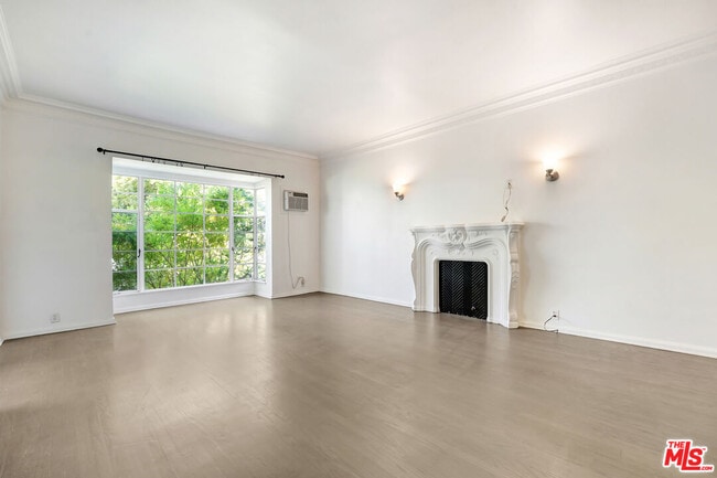 property at 1441 Hayworth Ave