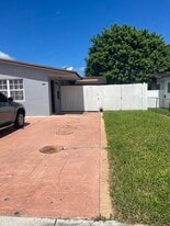 11361 SW 7th St in Miami, FL - Building Photo