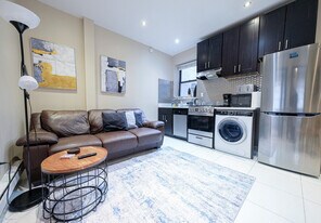 5 W 101st St in New York, NY - Building Photo