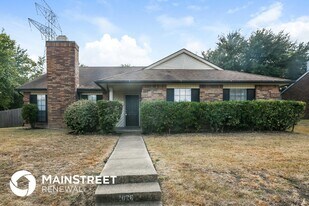 1028 Eagle Dr in Desoto, TX - Building Photo