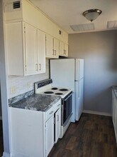 1441 N Smith Ct in Wichita, KS - Building Photo - Building Photo