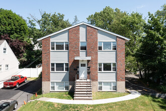 275 Grand in Leonia, NJ - Foto de edificio - Building Photo