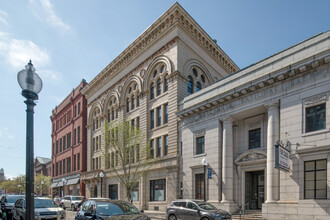 105 William St in New Bedford, MA - Building Photo - Building Photo