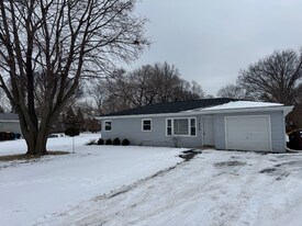 1415 Hackberry Ln in Machesney Park, IL - Building Photo