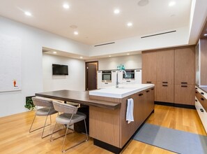 173 Massachusetts Ave, Unit 1 in Boston, MA - Building Photo - Building Photo