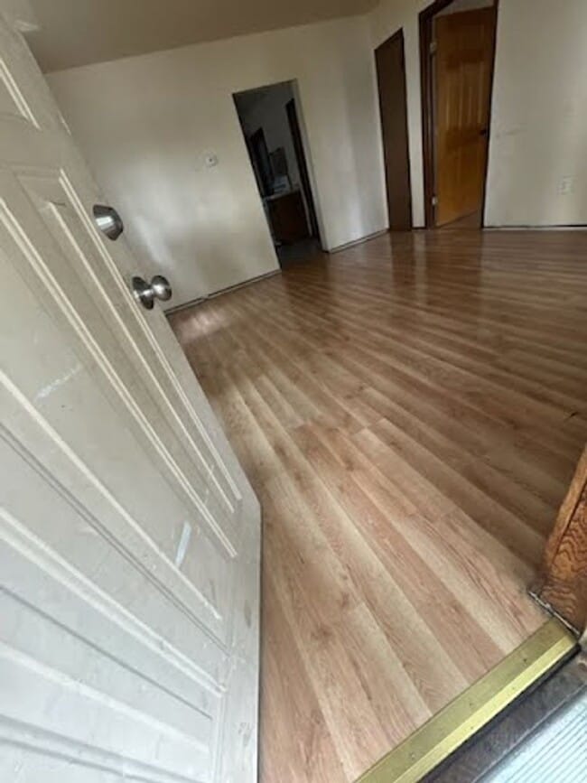property at 1704 W Lincoln Ave