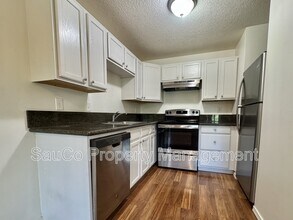5558 SW Beaverton Hillsdale Hwy in Portland, OR - Building Photo - Building Photo