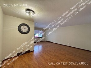 2806 S Main Ave in Sioux Falls, SD - Building Photo - Building Photo