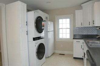 12 Page St in Berryville, VA - Building Photo - Building Photo