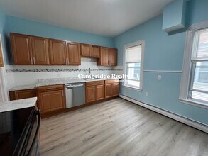 97 Morrison Ave, Unit 2 in Somerville, MA - Foto de edificio - Building Photo