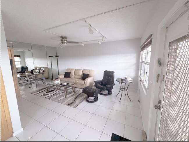 property at 4063 Yarmouth E