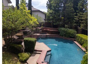 112 Woodsmoke Way in Folsom, CA - Building Photo - Building Photo