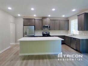 7836 Riverview Ct SE in Tumwater, WA - Building Photo - Building Photo