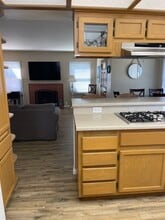 226 5th St in Seal Beach, CA - Foto de edificio - Building Photo