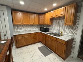 127 Carver St, Unit 127 Carver St in Springfield, MA - Building Photo - Building Photo