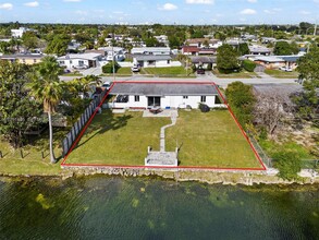 10750 SW 43rd Ln in Miami, FL - Building Photo - Building Photo