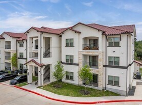 9019 N Lake Creek Pkwy, Unit 2105 in Austin, TX - Building Photo