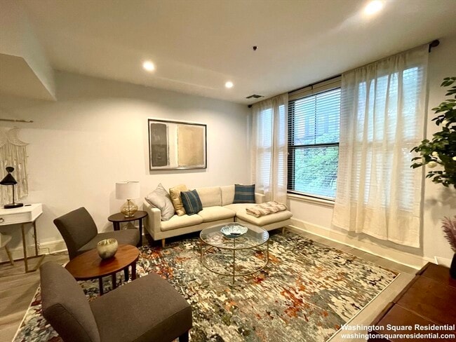 1387 Washington St, Unit 203