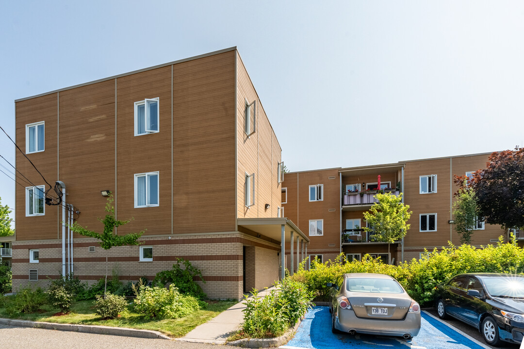 1101 Des Ardennes Rue in Québec, QC - Building Photo