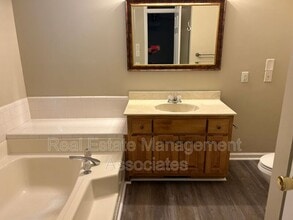 604 N Pine Hill Rd in Griffin, GA - Building Photo - Building Photo