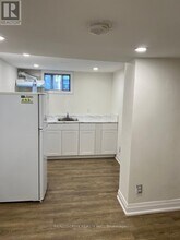 101 Auburn Ave in Toronto, ON - Building Photo - Building Photo