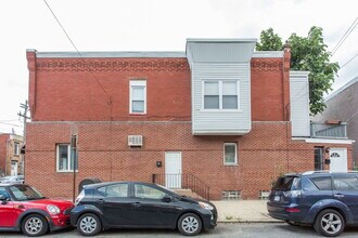 2501 Carpenter St in Philadelphia, PA - Building Photo - Building Photo