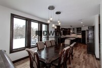 3931 Creek View Ln SW in Rochester, MN - Foto de edificio - Building Photo