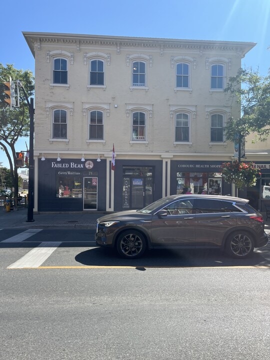 73 King St W in Cobourg, ON - Building Photo