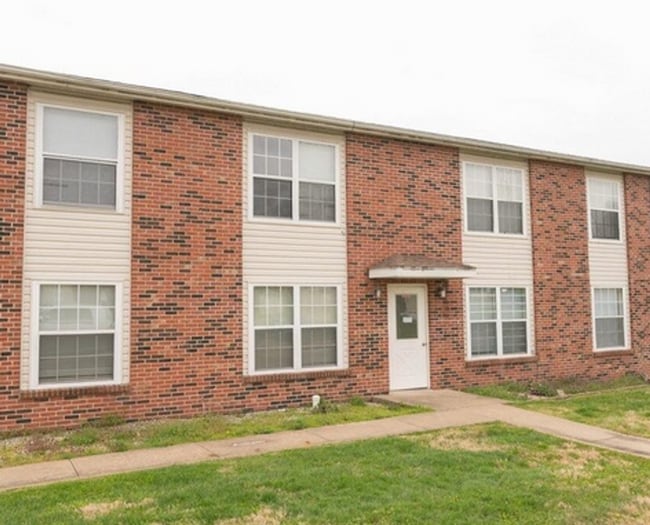 5208 Collier Ct in Jefferson City, MO - Building Photo - Building Photo