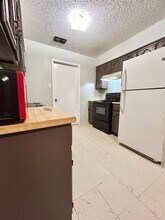 1219 Willow St in Laredo, TX - Building Photo - Building Photo