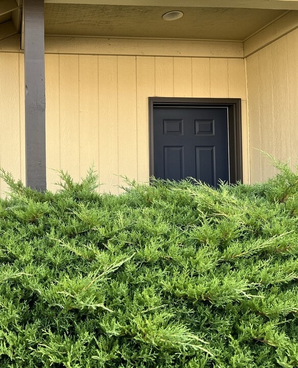 5553 Glenridge Way in Klamath Falls, OR - Building Photo