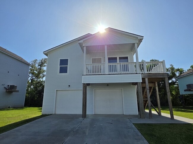 property at 6322 Red Oak Dr