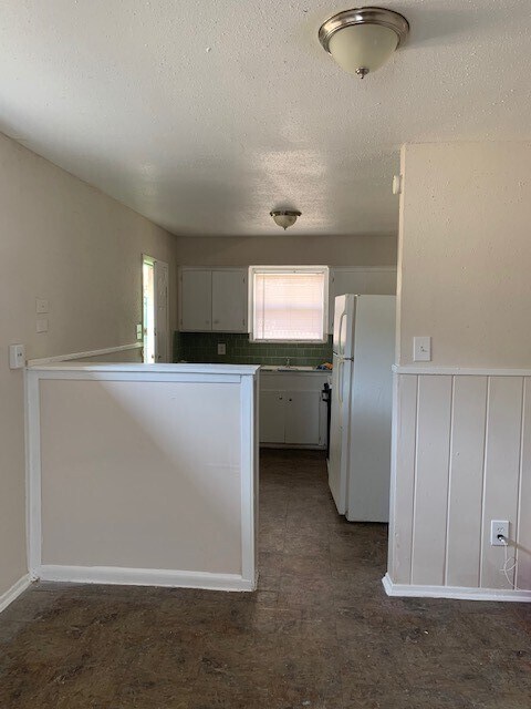 7812 Tierwester St in Houston, TX - Foto de edificio - Building Photo